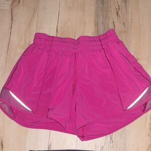 size 4 Lululemon sonic pink hotty hots